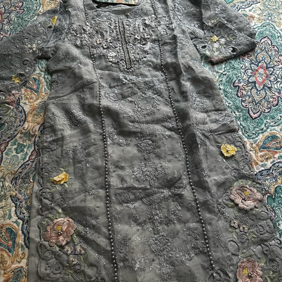 Pakistani brand new 3 piece full embroidered Maria b luxury organza dress size L - Picture 14 of 16